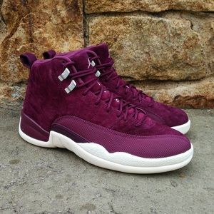 Air Jordan Bordeaux 12 Retro Sneakers, Size: 7 (5½ - GS)